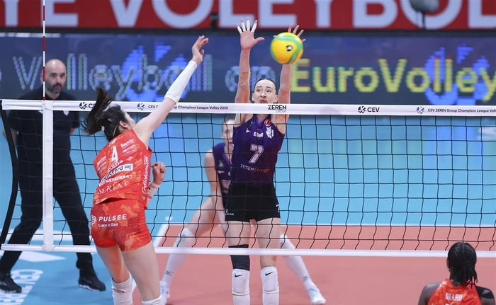 科内3-0轻取对手！朱婷轰16分全场最高，欧冠29连胜再创历史|科内利亚诺|拦网|沃沃什|比赛|球队_新浪体育_新浪新闻