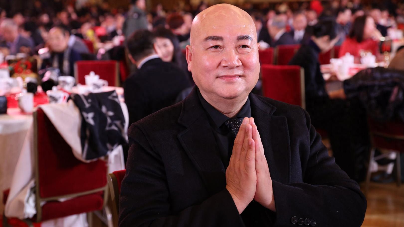 九游会官网-陈丽华去世1个月，73岁迟重瑞现状曝光，他果然不是“软柿子”